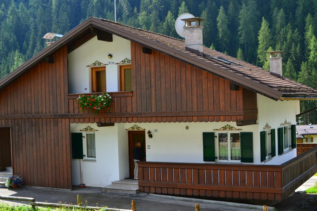 Cesa Elena Apartamento Canazei Quarto foto