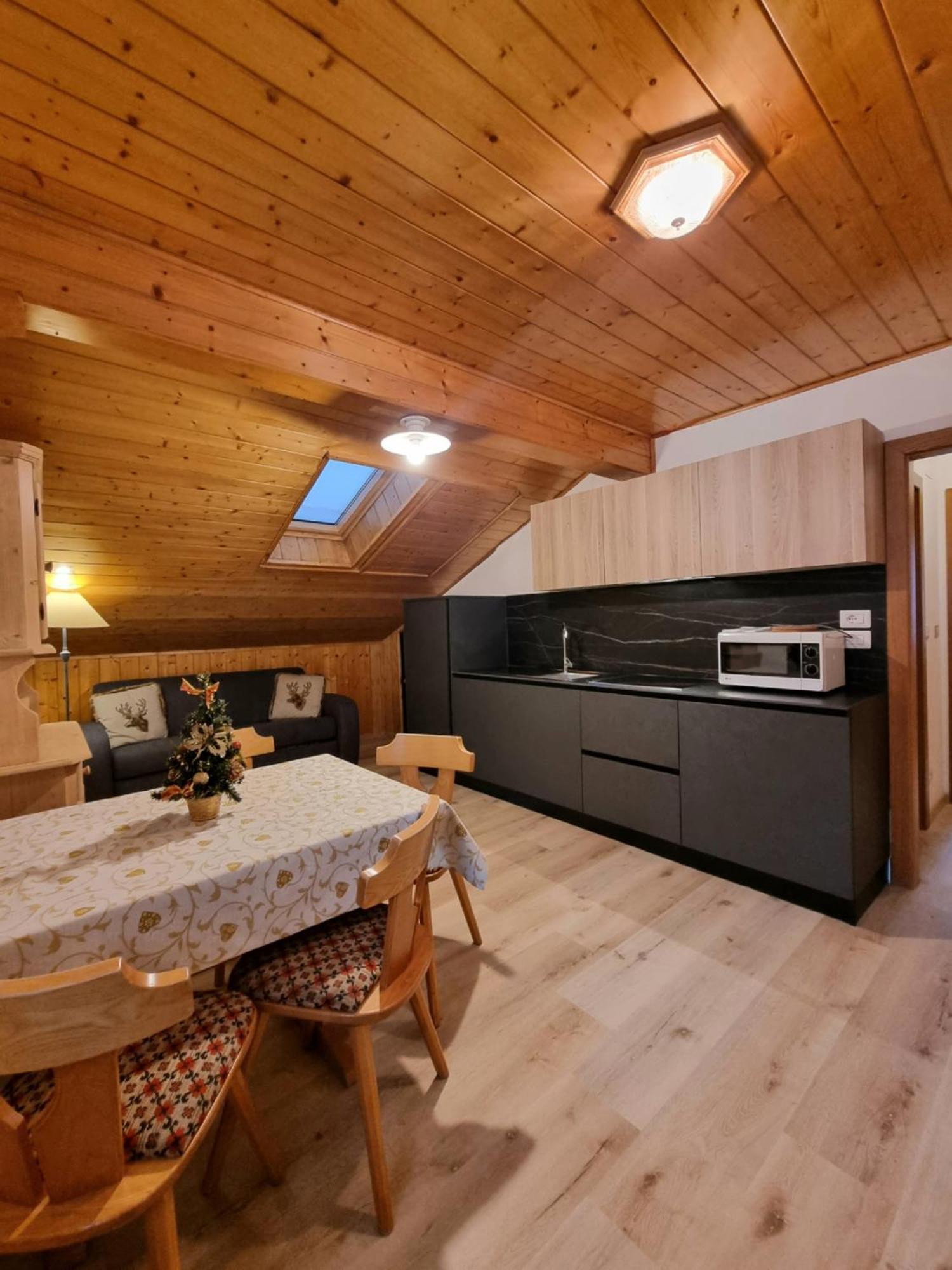 Cesa Elena Apartamento Canazei Exterior foto