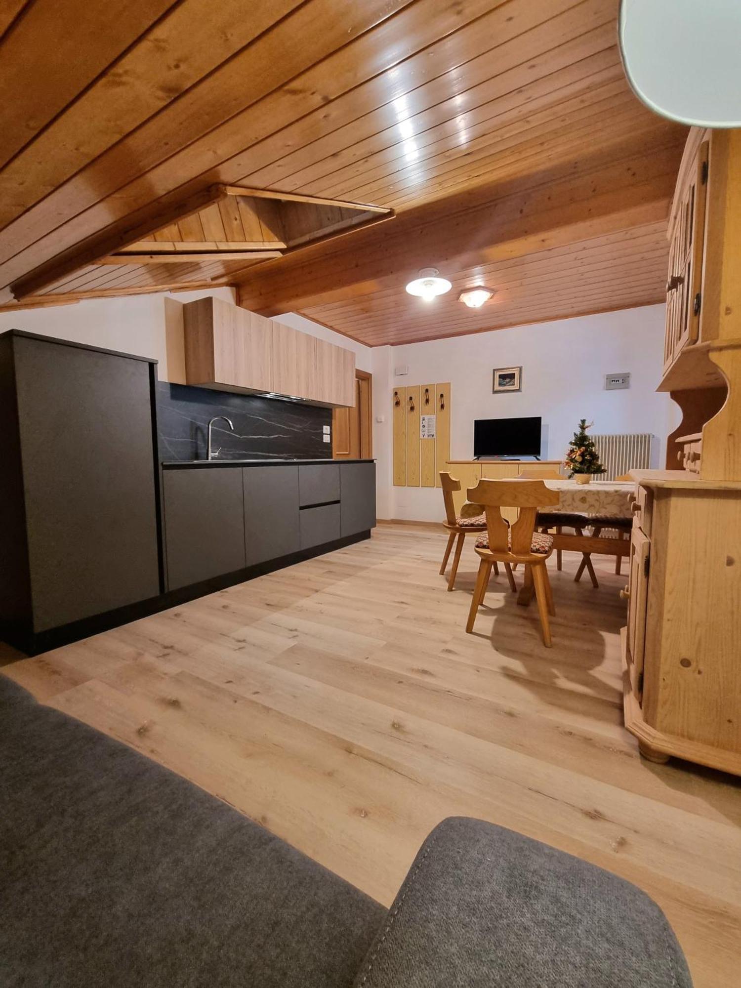 Cesa Elena Apartamento Canazei Exterior foto