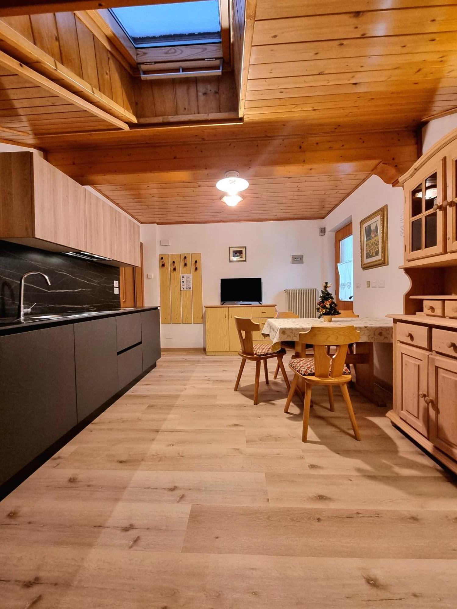 Cesa Elena Apartamento Canazei Exterior foto